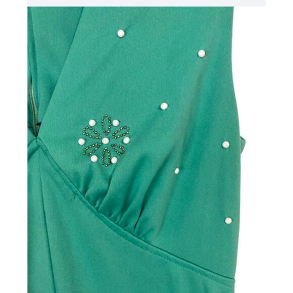 Vintage MINT Green Embellished Dress - 1960s Sleeveless Sea Green Formal Gown - Picture 4 of 8